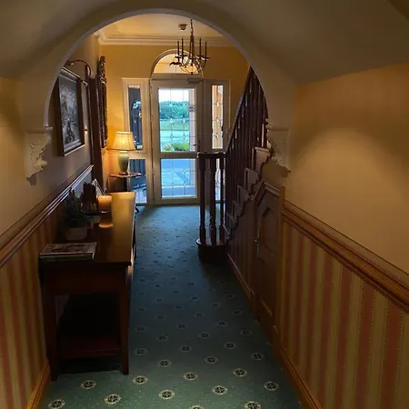 Atlantic Lodge *